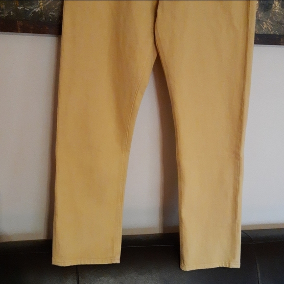 Club Monaco The Relaxed Slim High Waist Jeans in Light Yellow - Picture 5 of 10